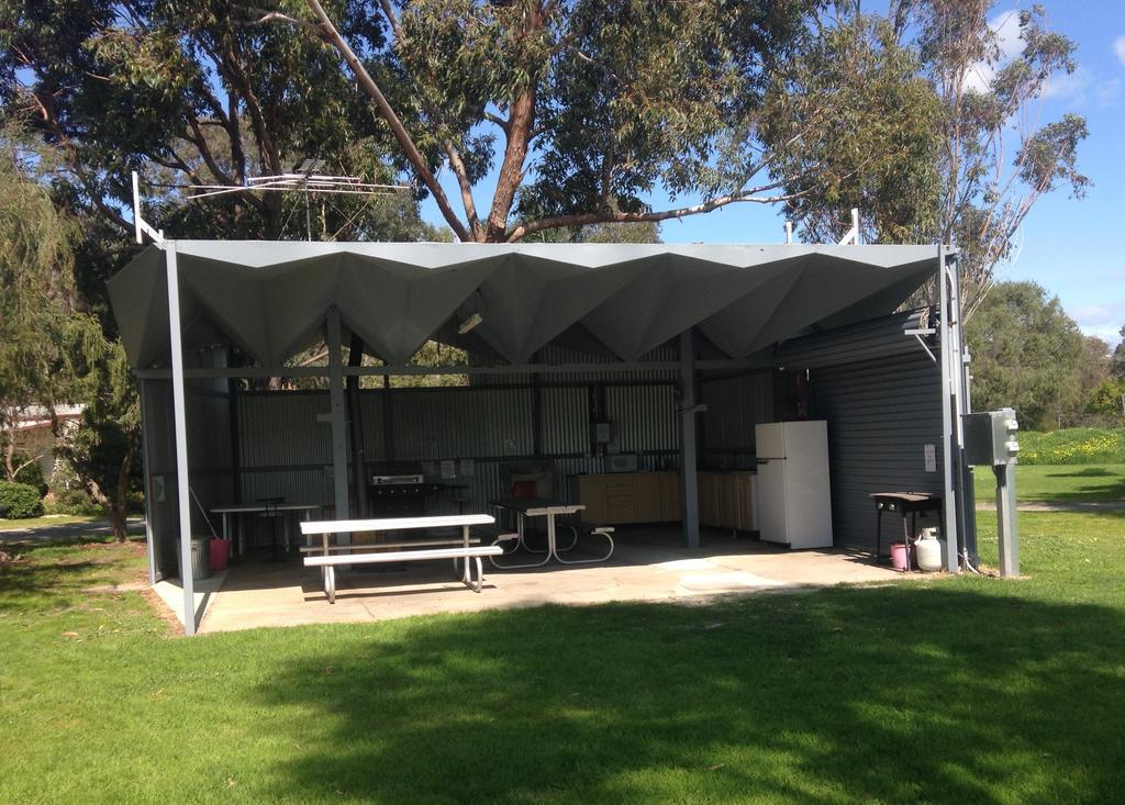 Pinjarra Caravan Park And Cabins Exterior foto