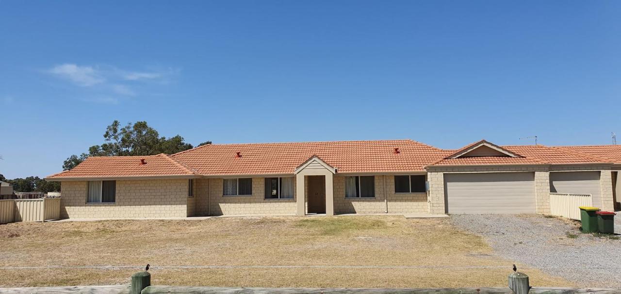 Pinjarra Caravan Park And Cabins Exterior foto